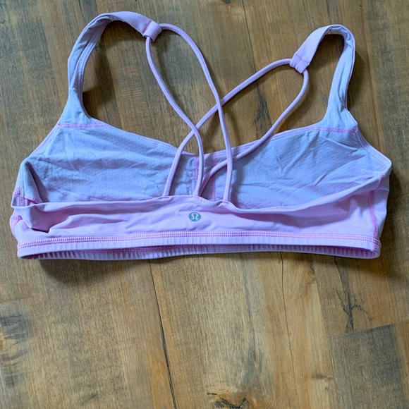 Lululemon bra in light pink. - Picture 1 of 4